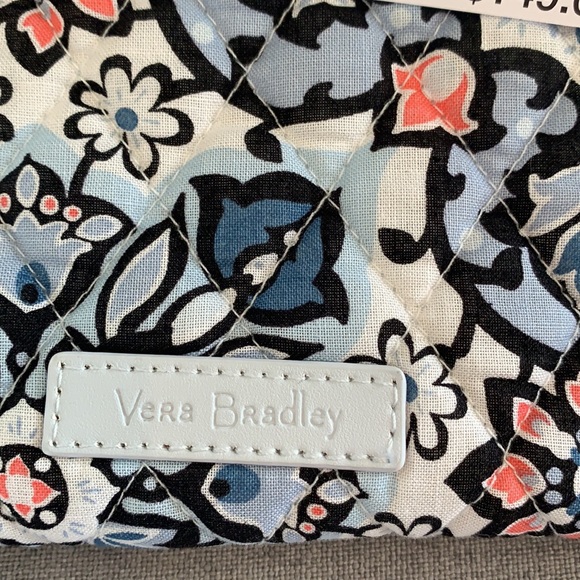 NWT vera bradley grand traveler libson medallion - Picture 5 of 13